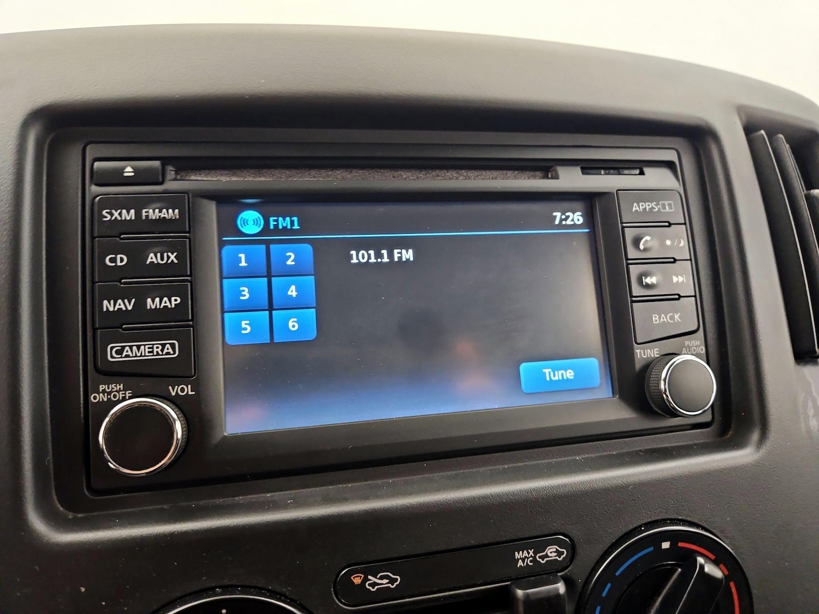 2017 Nissan NV200 SV - Photo 17