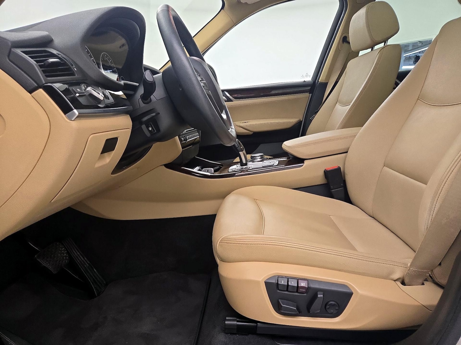 2016 BMW X3 xDrive28i - Photo 12