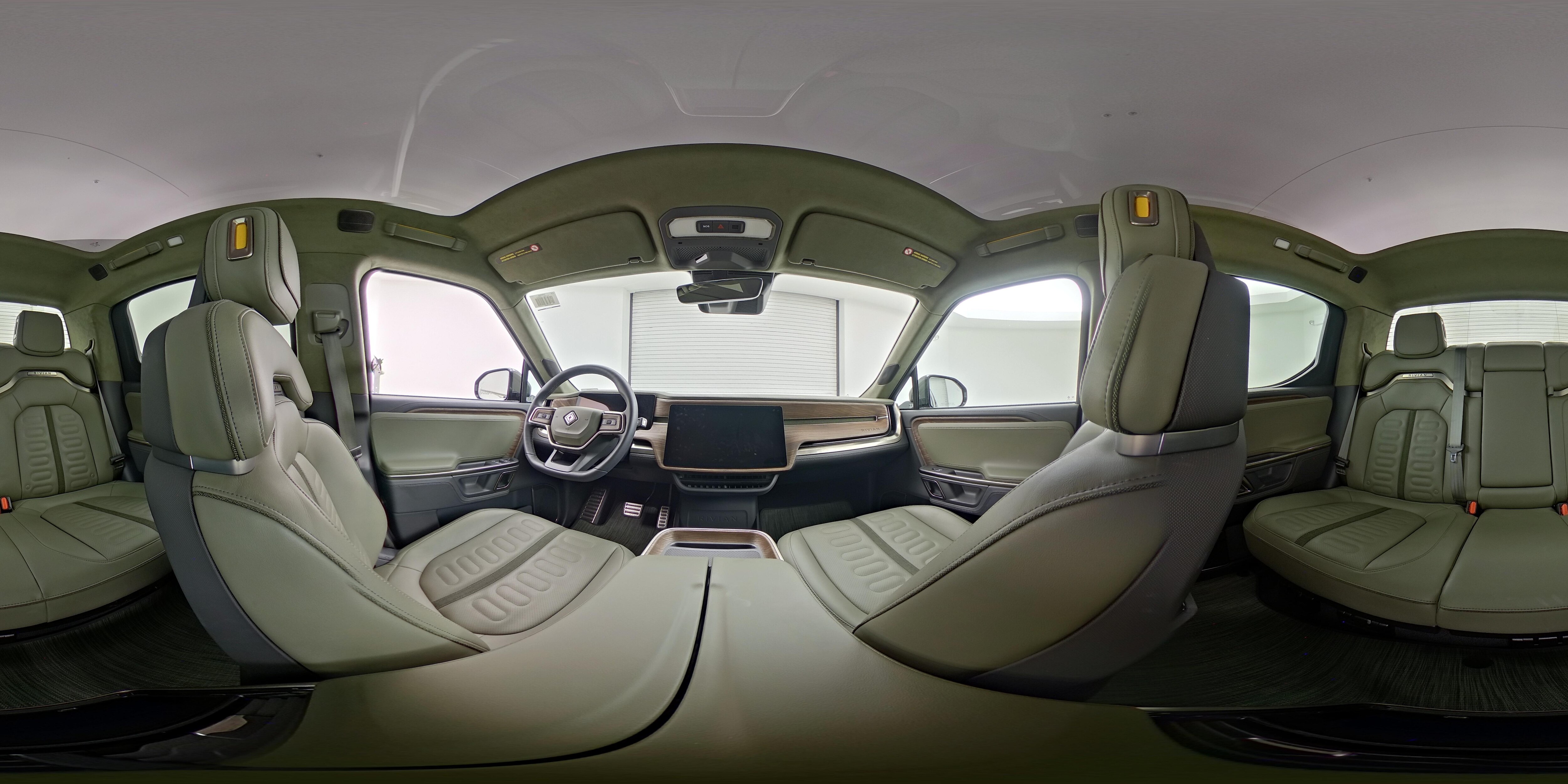 2022 Rivian R1T Launch Edition - Photo 25