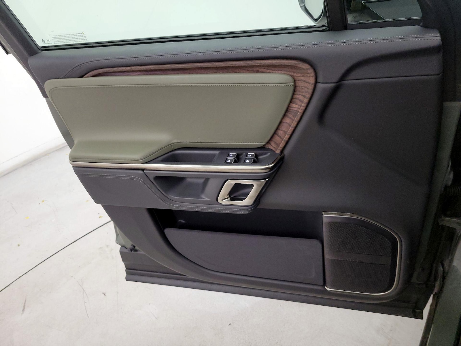 2022 Rivian R1T Launch Edition - Photo 13