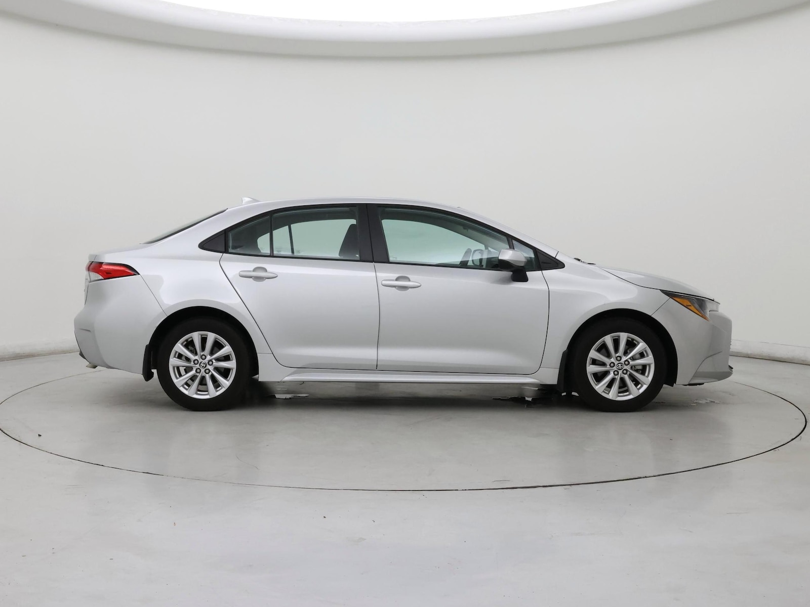 2024 Toyota Corolla LE - Photo 8