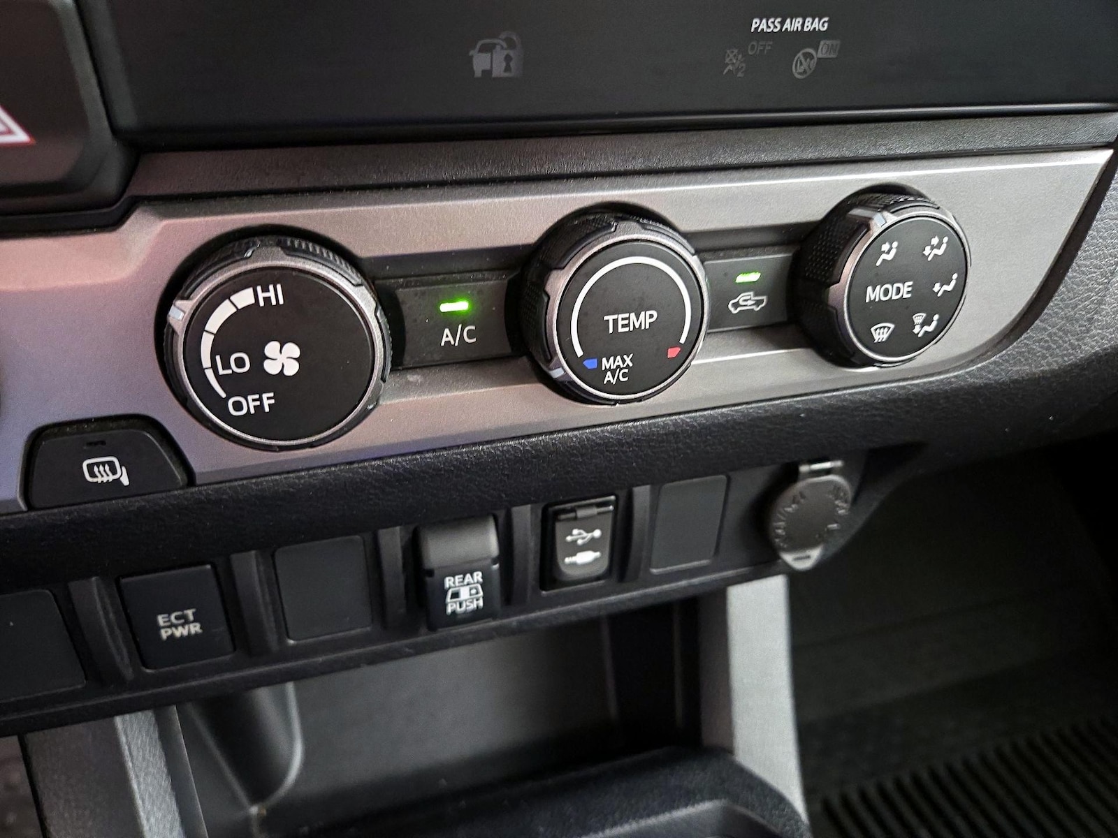 2019 Toyota Tacoma SR5 - Photo 17