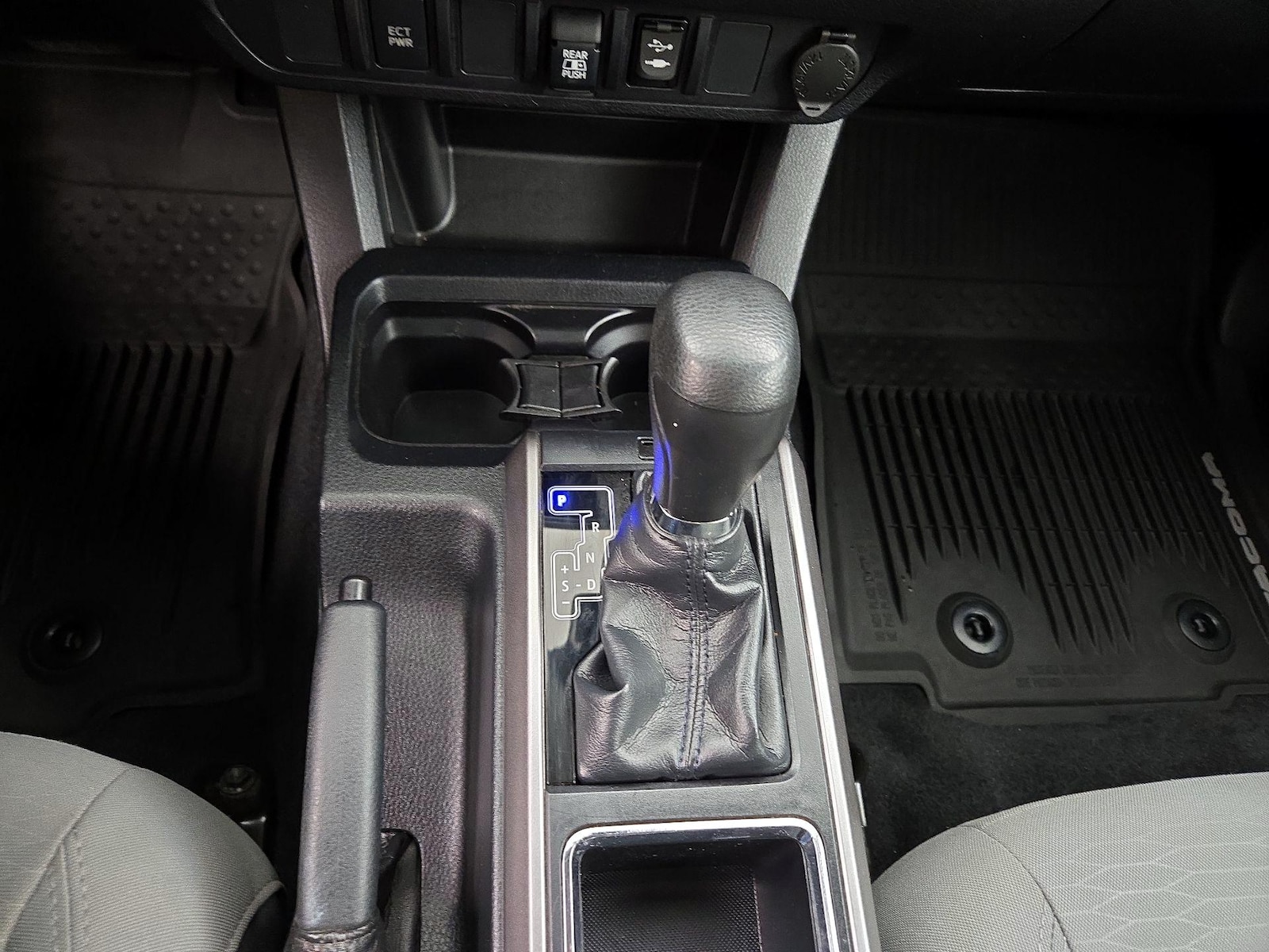 2019 Toyota Tacoma SR5 - Photo 18