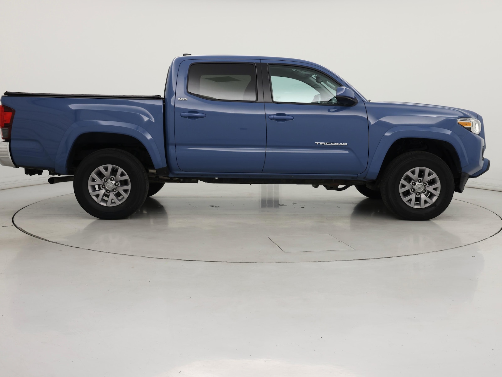 2019 Toyota Tacoma SR5 - Photo 8