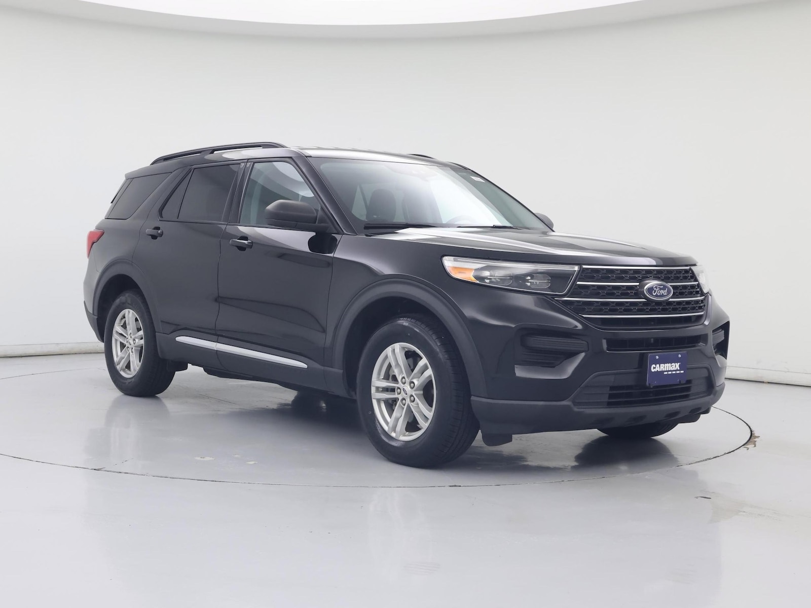 2022 Ford Explorer XLT - Photo 2