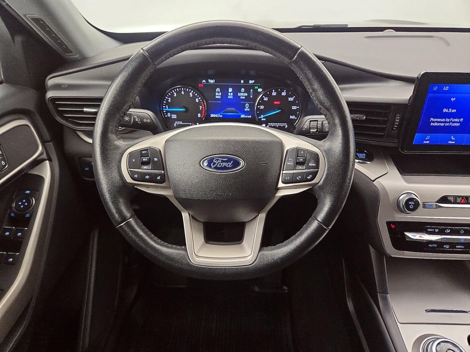2022 Ford Explorer XLT - Photo 11
