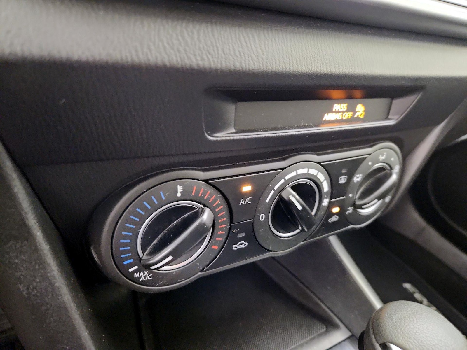2017 Mazda Mazda3 Sport - Photo 17