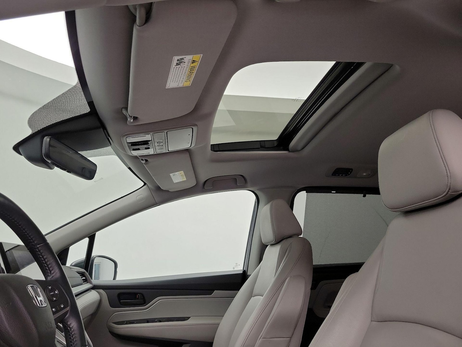 Sunroof(s) & Overhead Airbags