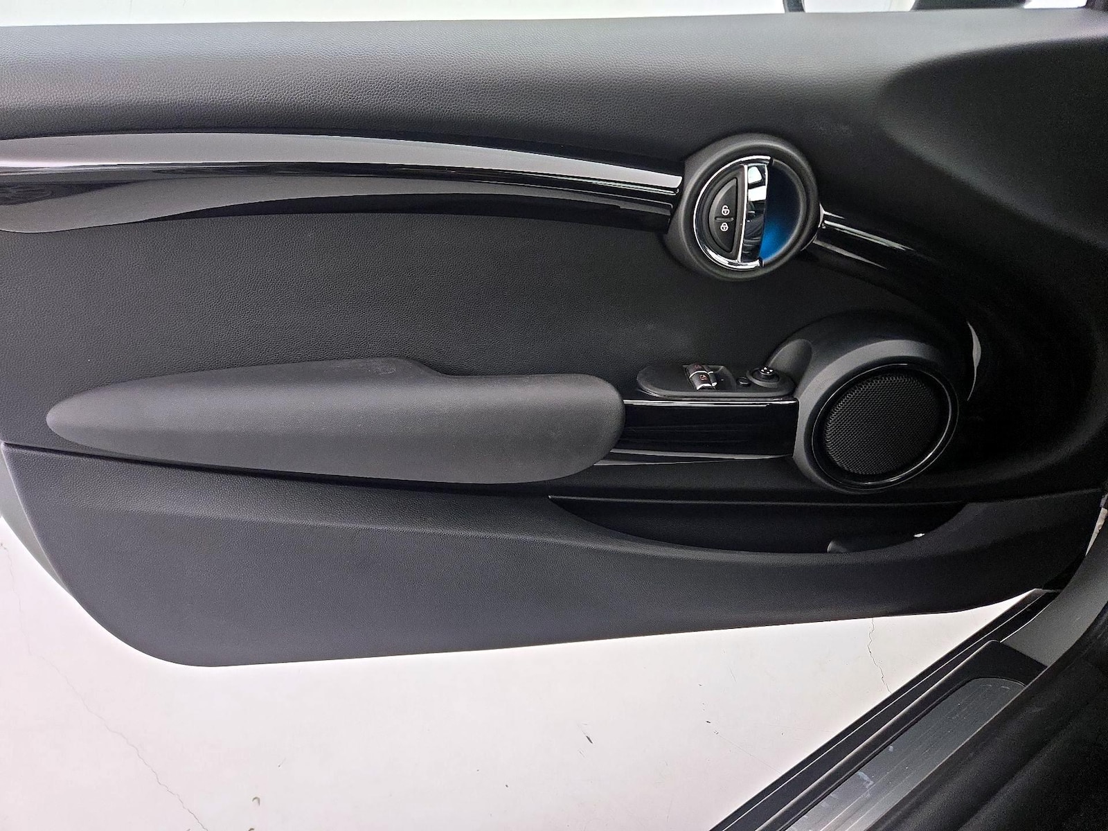 2021 MINI Hardtop 2 Door - Photo 13