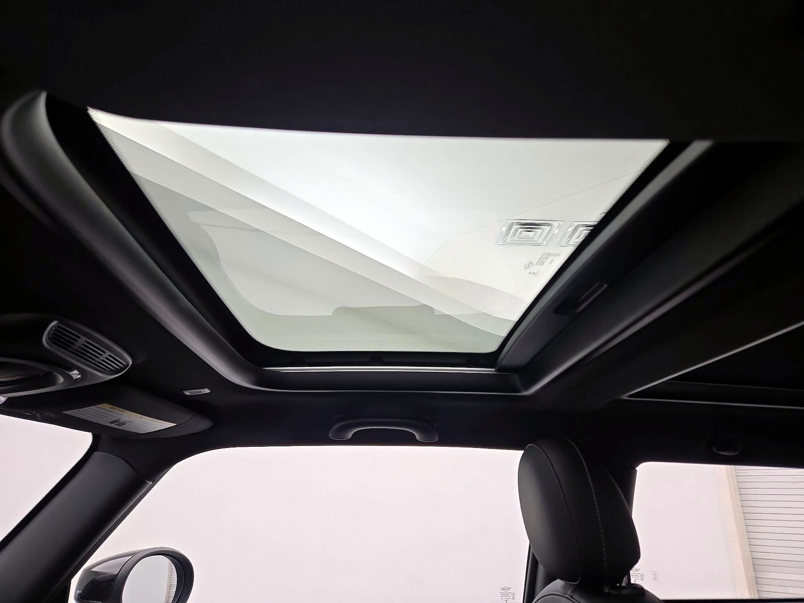 2021 MINI Hardtop 2 Door - Photo 20