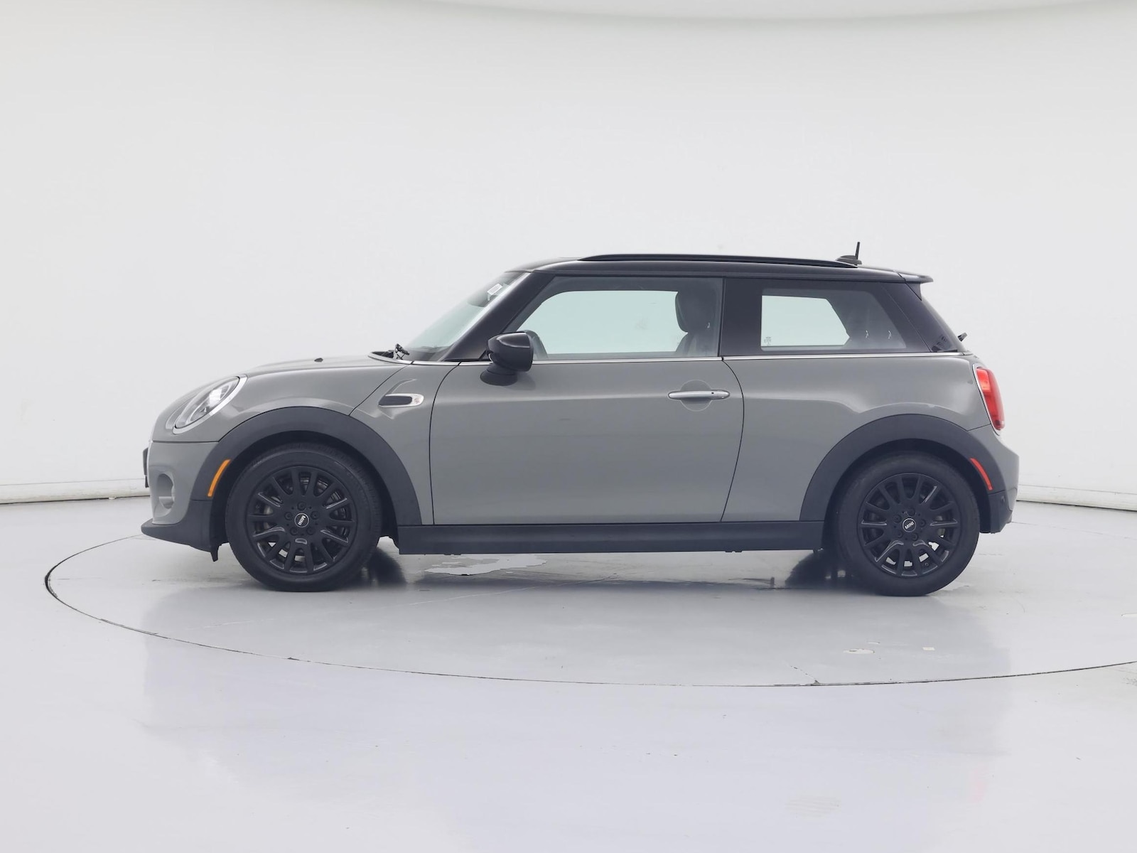 2021 MINI Hardtop 2 Door - Photo 4