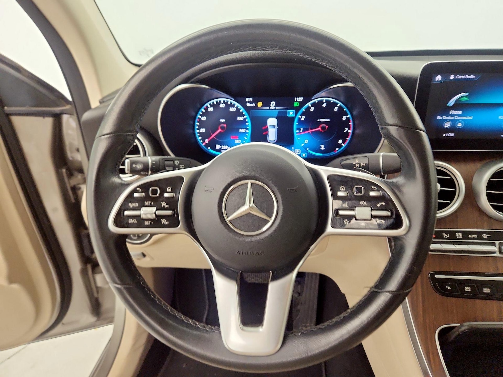 2021 Mercedes-Benz GLC GLC300 - Photo 11