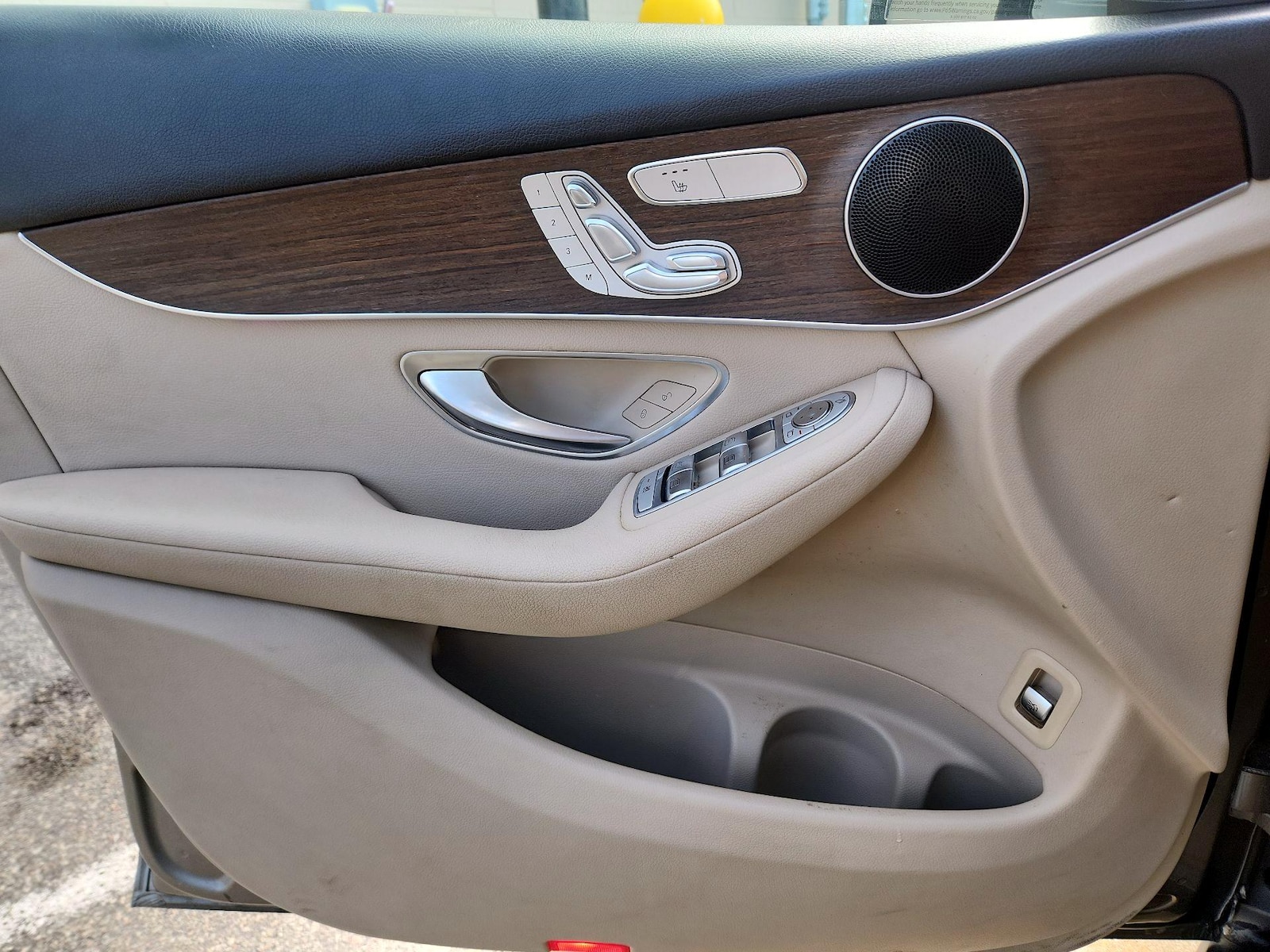 2021 Mercedes-Benz GLC GLC300 - Photo 13