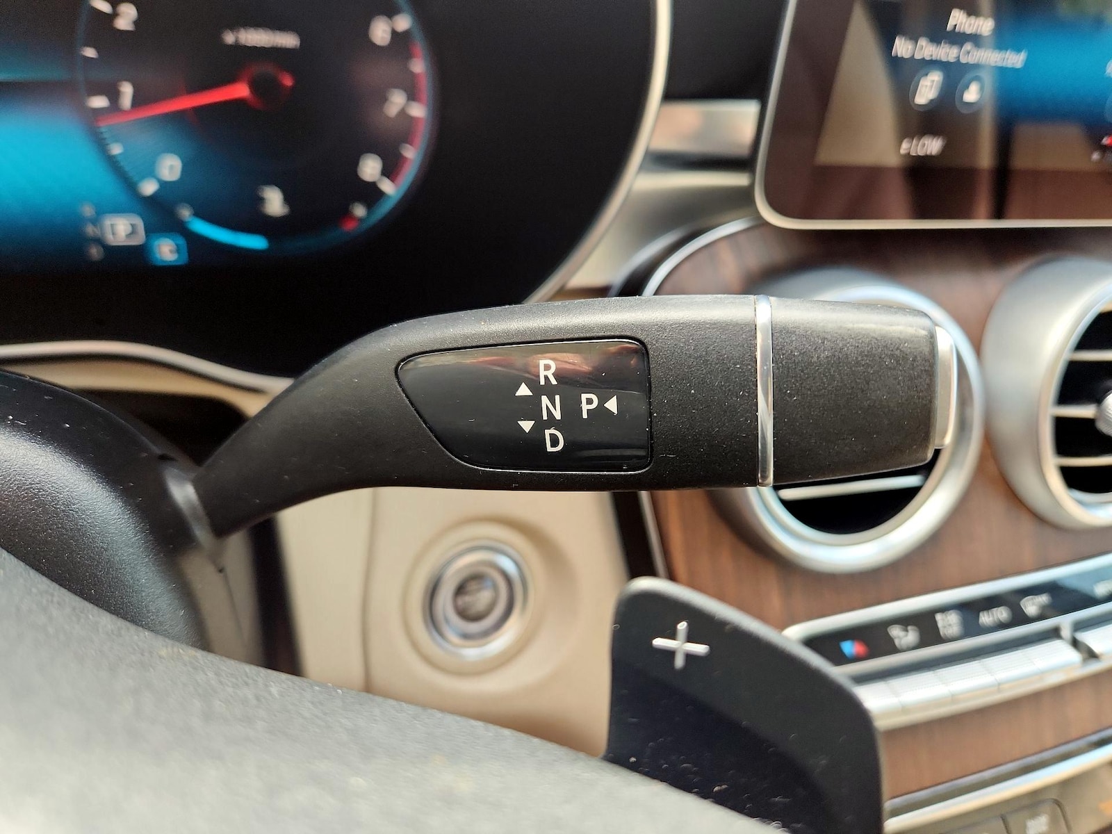 2021 Mercedes-Benz GLC GLC300 - Photo 17