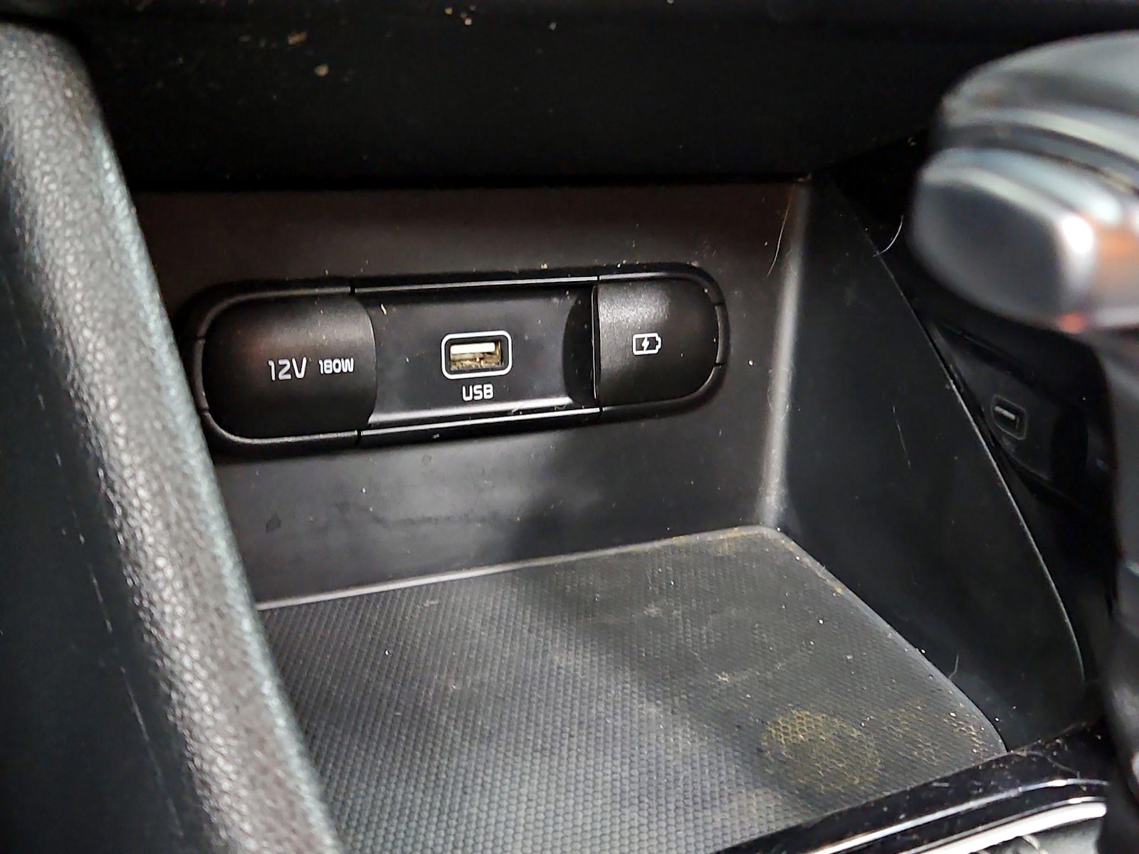 2022 Kia Niro LXS - Photo 19