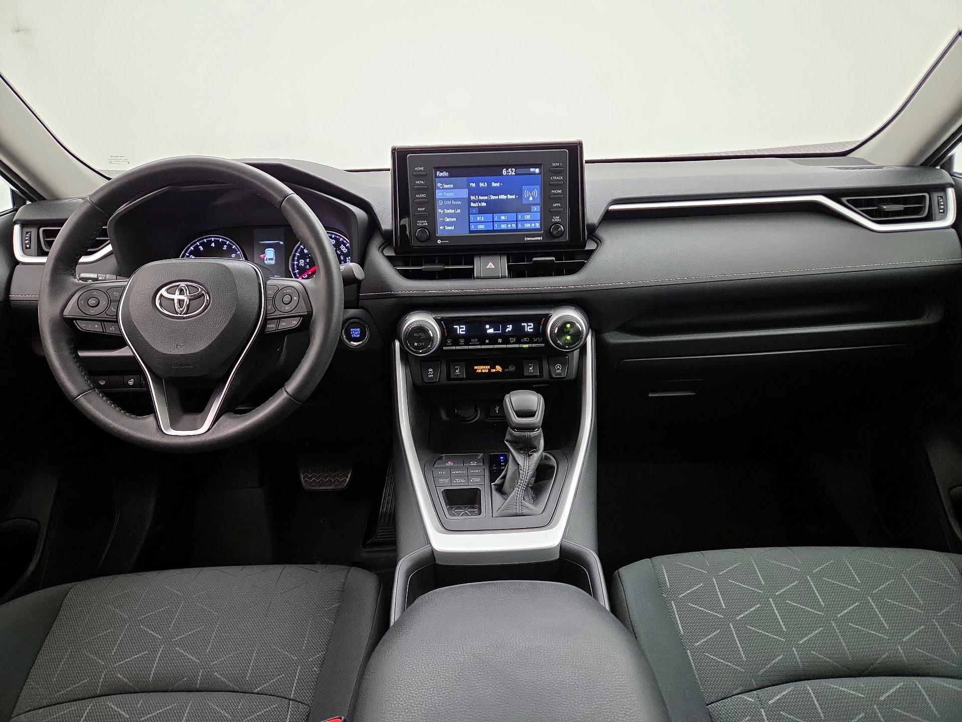 Thumbnail: 2021 Toyota RAV4 - 9