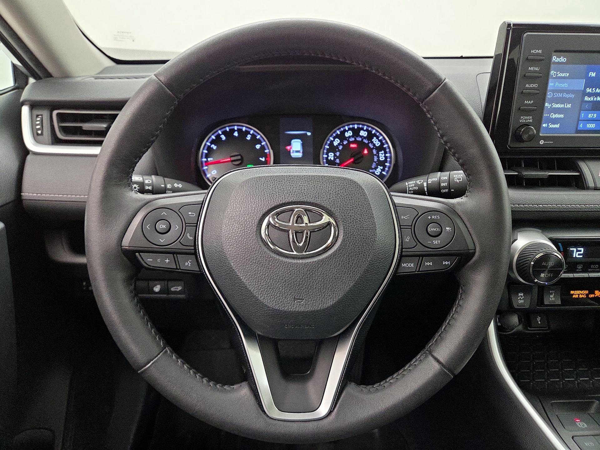 Thumbnail: 2021 Toyota RAV4 - 10