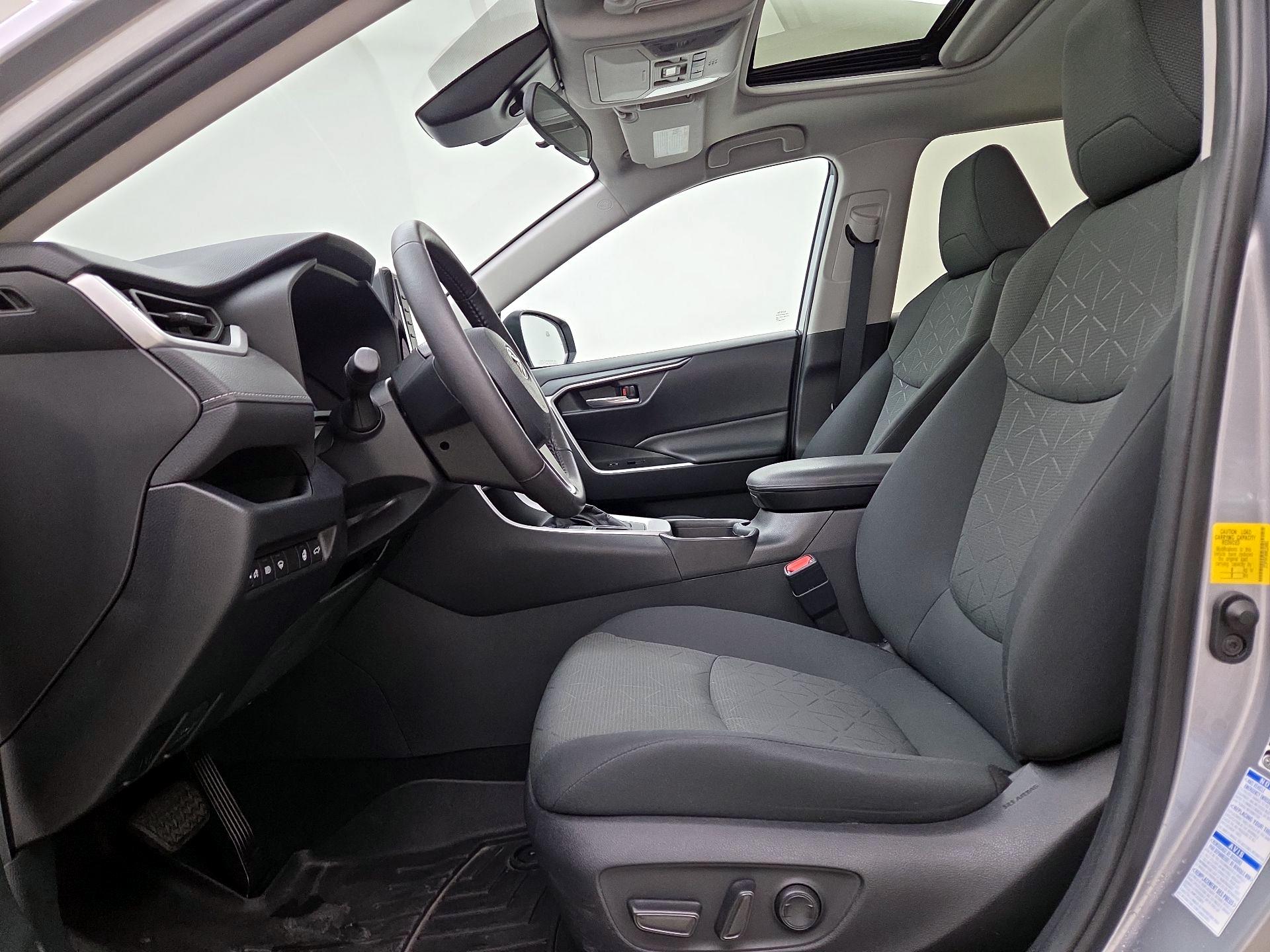 Thumbnail: 2021 Toyota RAV4 - 11