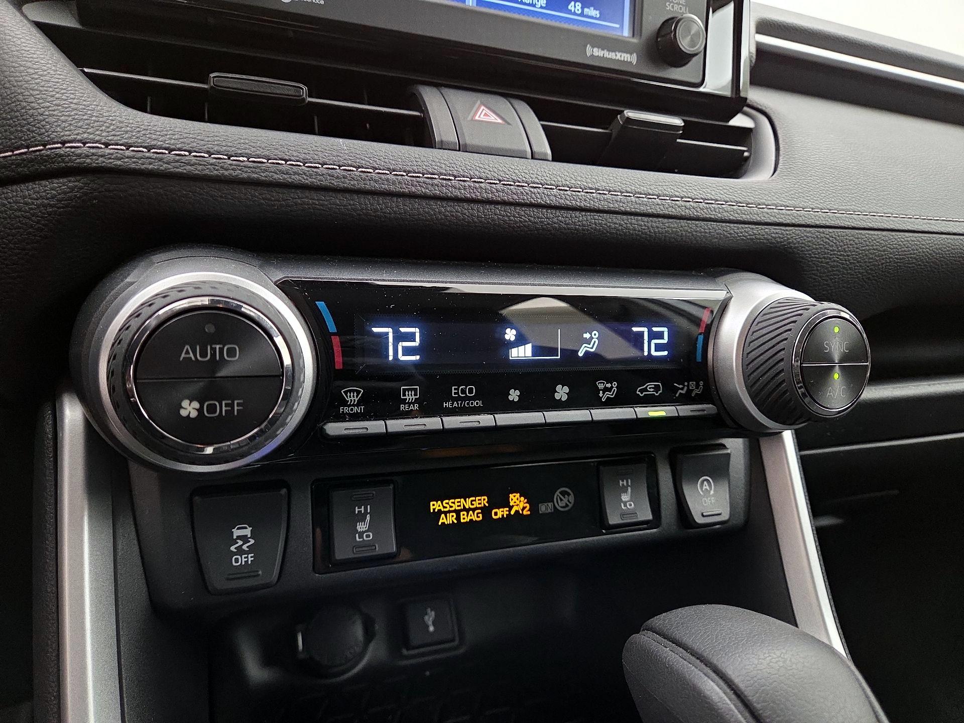 Thumbnail: 2021 Toyota RAV4 - 16