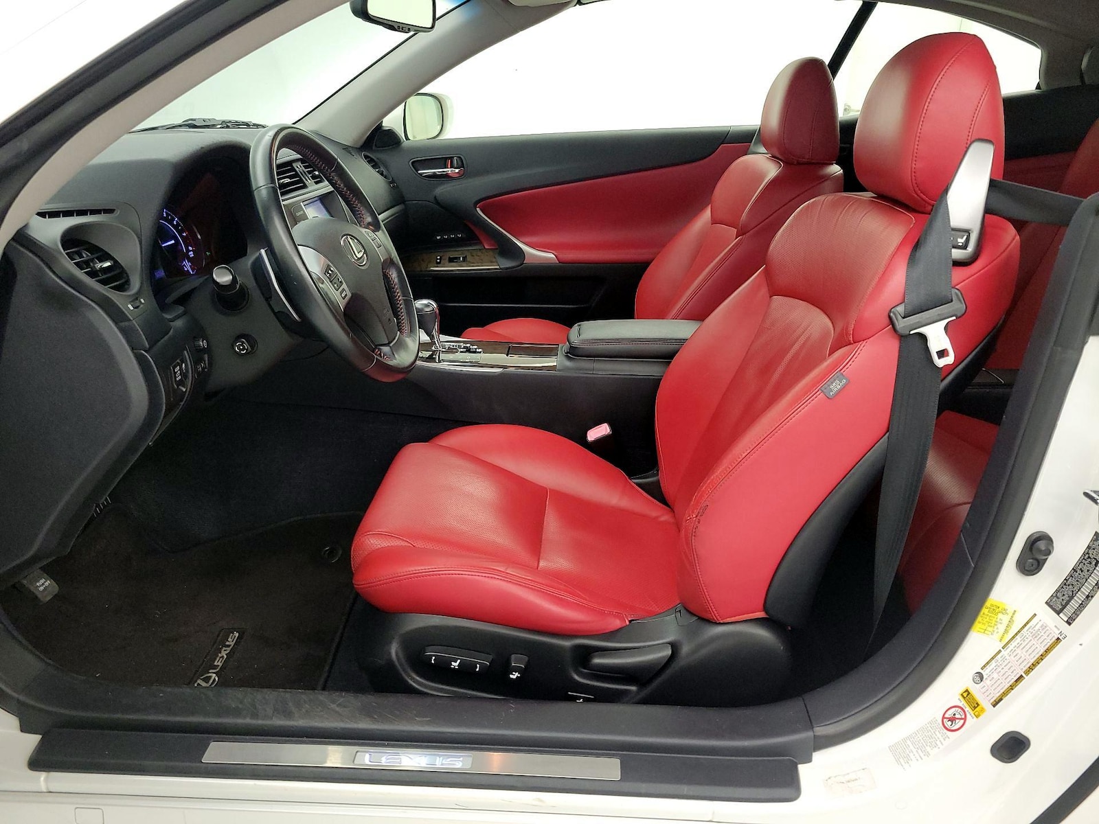 2015 Lexus IS 250 - Photo 12