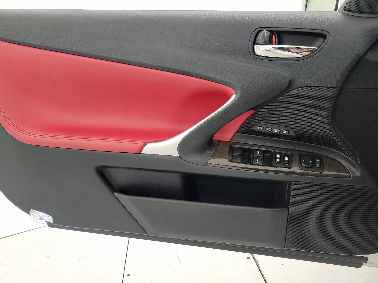 2015 Lexus IS 250 - Photo 13