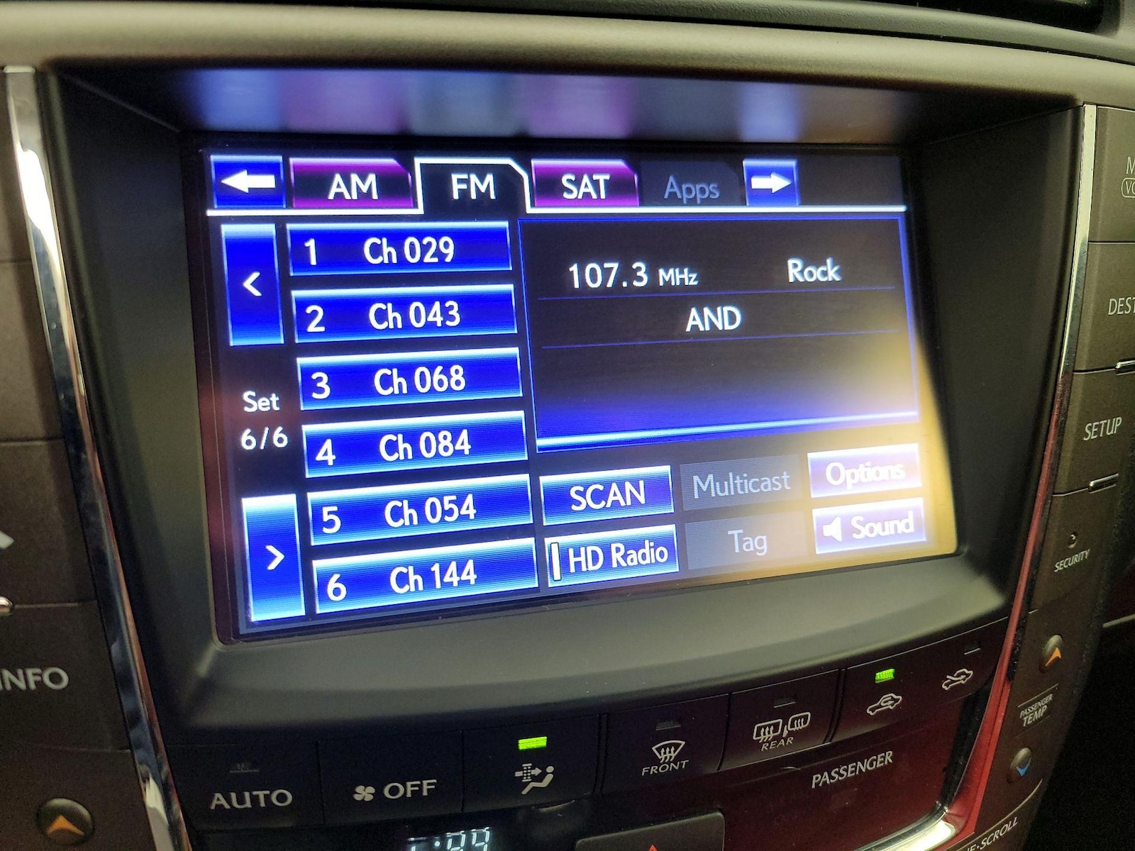 2015 Lexus IS 250 - Photo 17