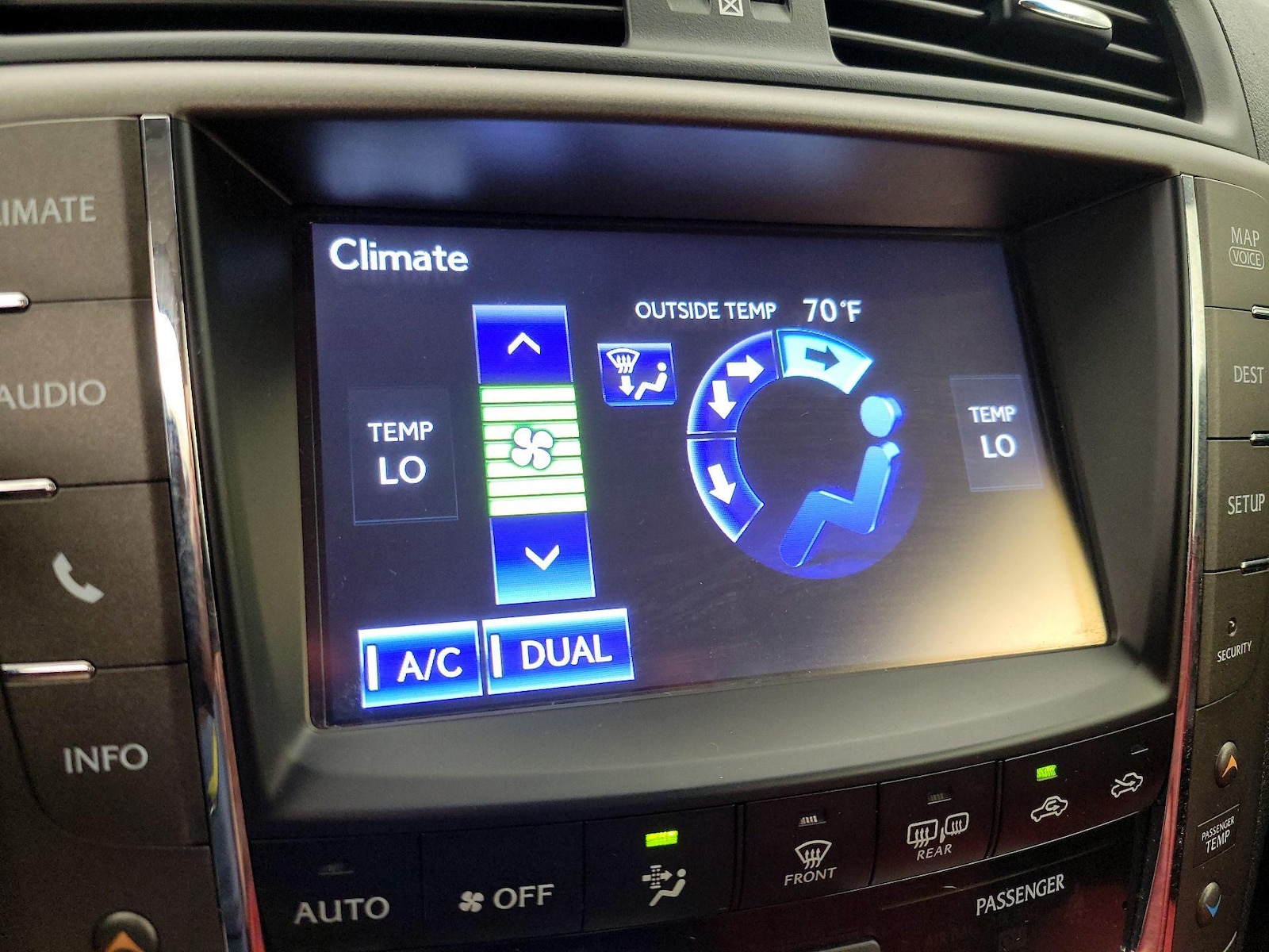 2015 Lexus IS 250 - Photo 18