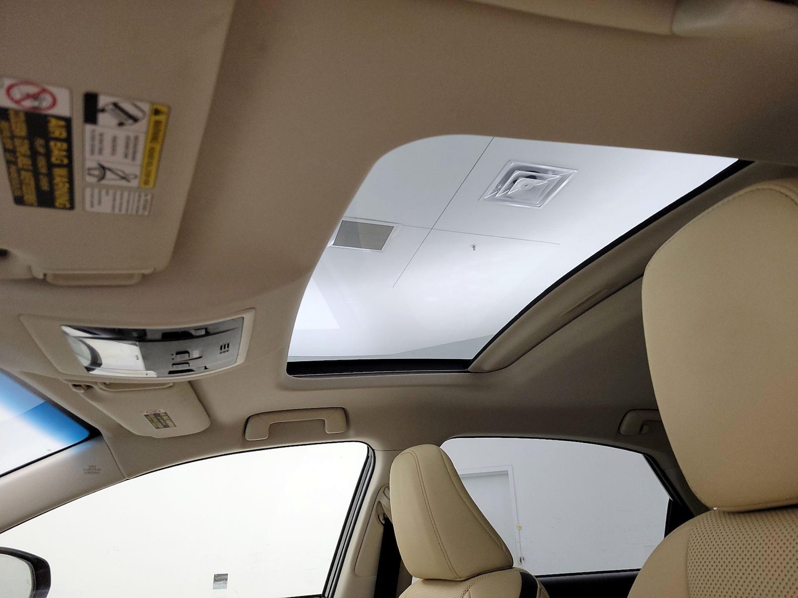 Sunroof(s) & Overhead Airbags