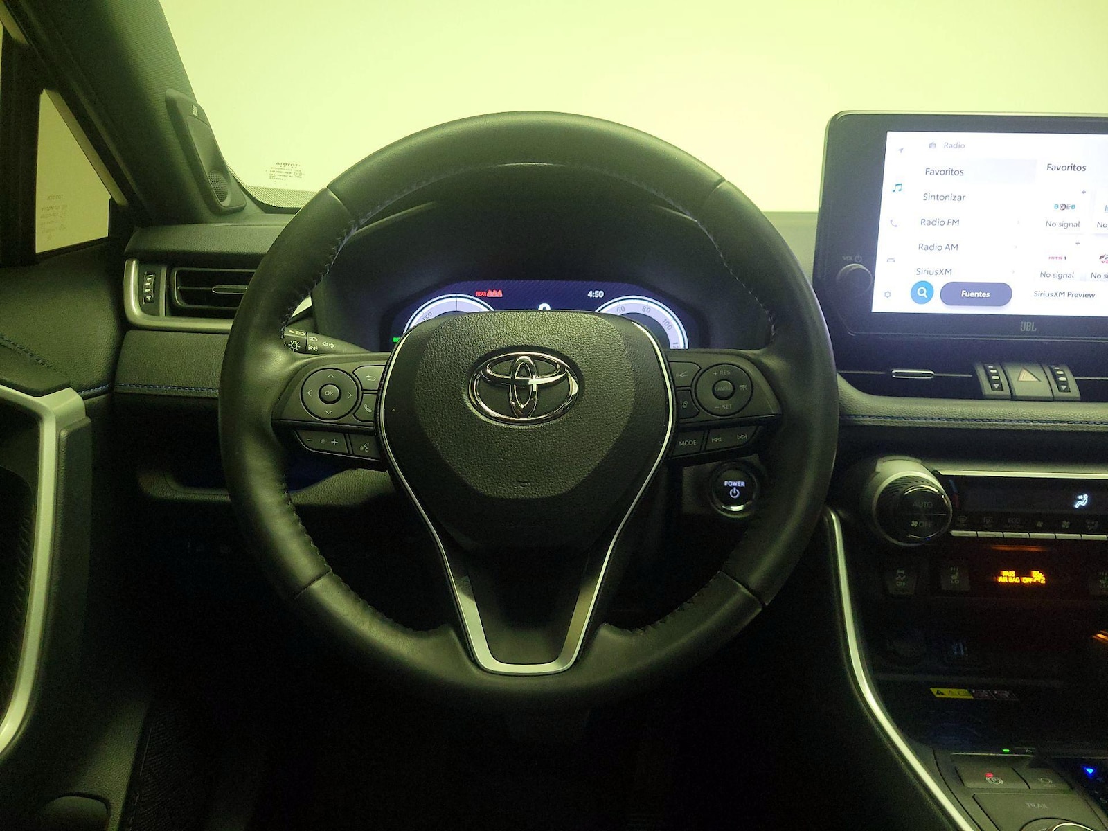 2024 Toyota RAV4 XSE - Photo 11