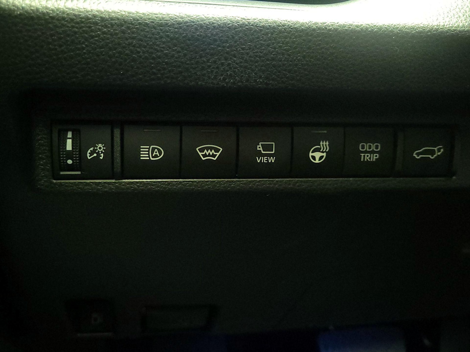 2024 Toyota RAV4 XSE - Photo 14
