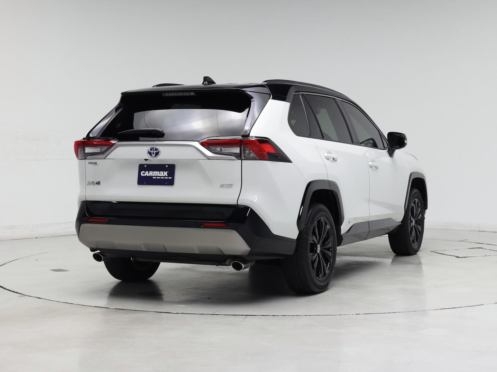 2024 Toyota RAV4 XSE - Photo 9