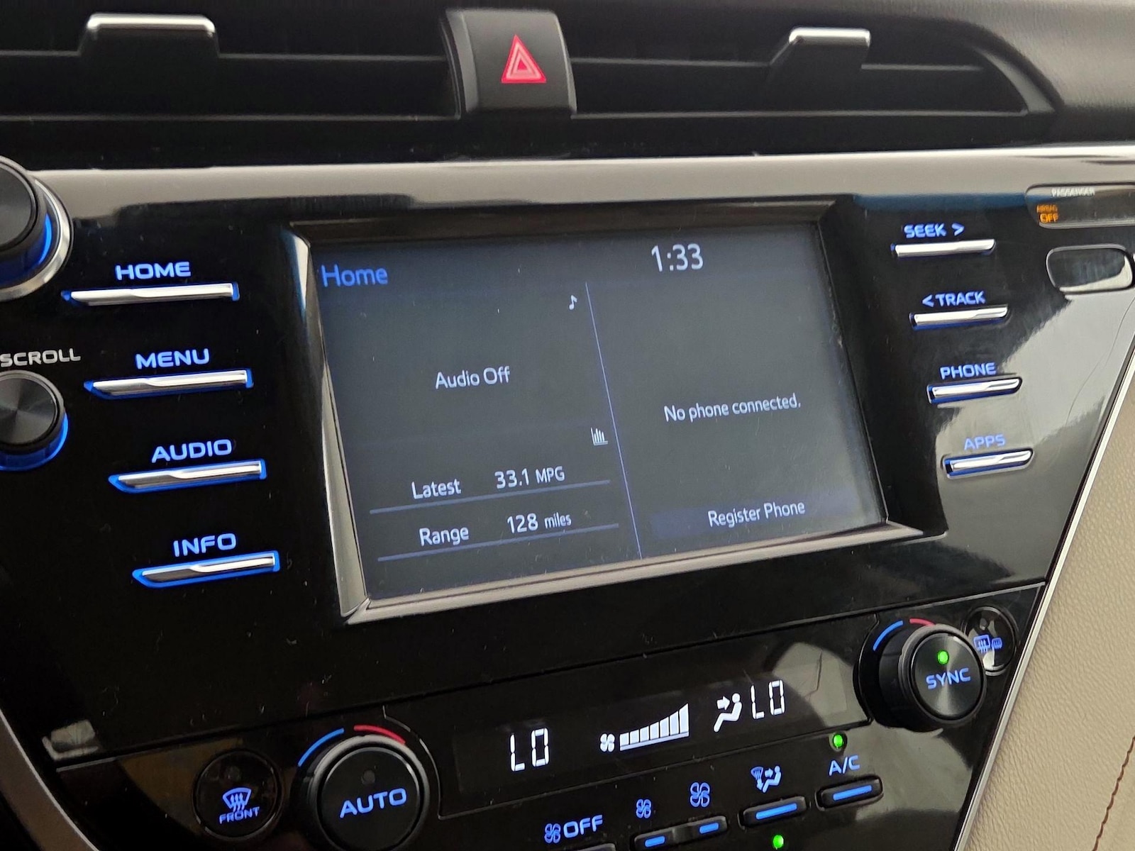 2018 Toyota Camry XLE - Photo 16