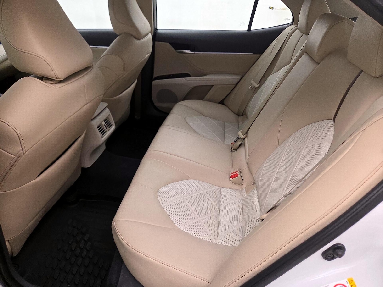 2018 Toyota Camry XLE - Photo 20