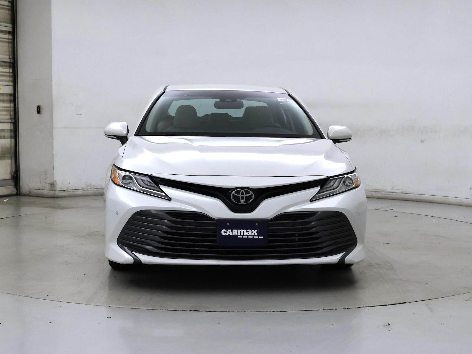 2018 Toyota Camry XLE - Photo 6