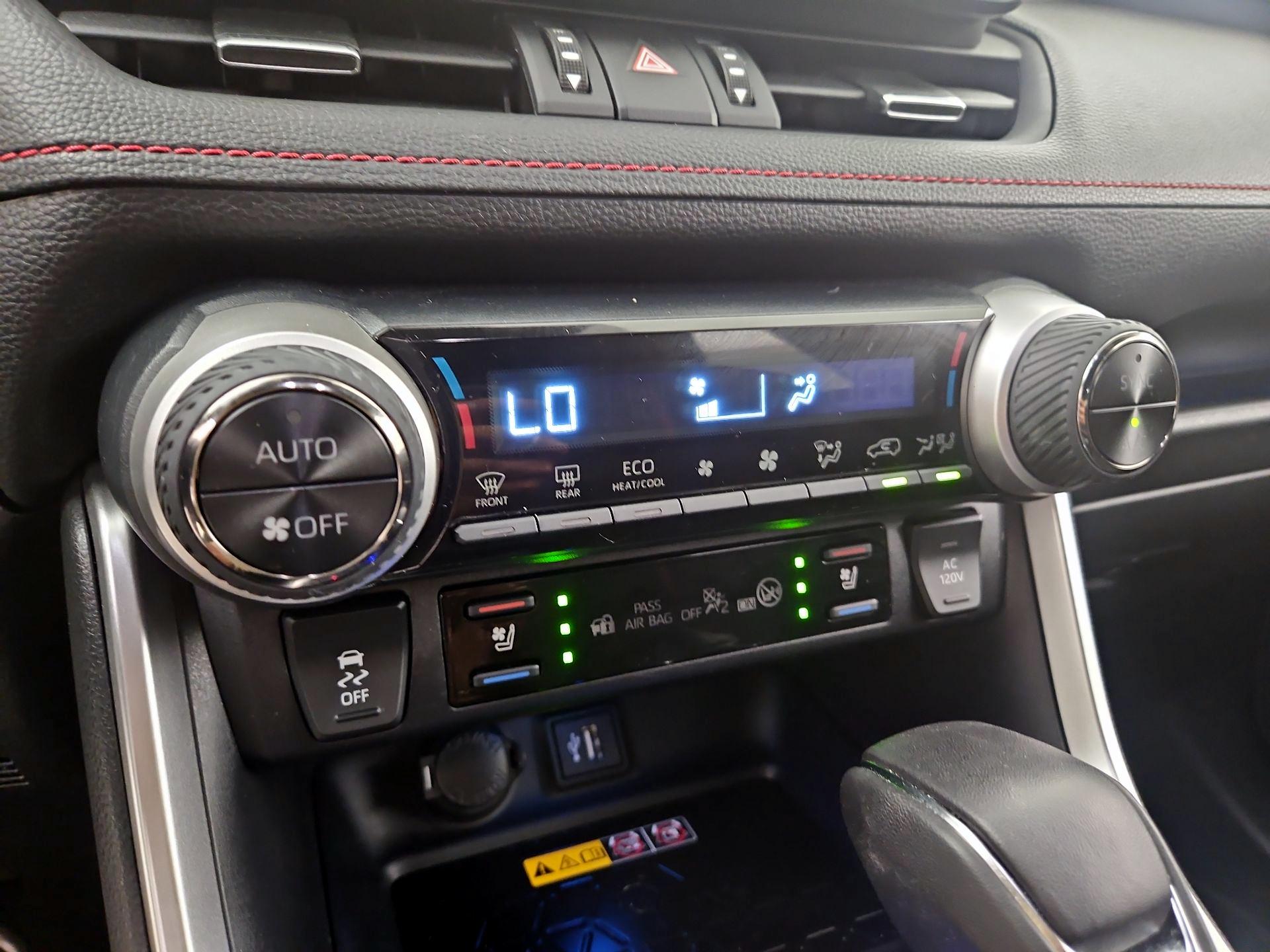Thumbnail: 2025 Toyota RAV4 - 17
