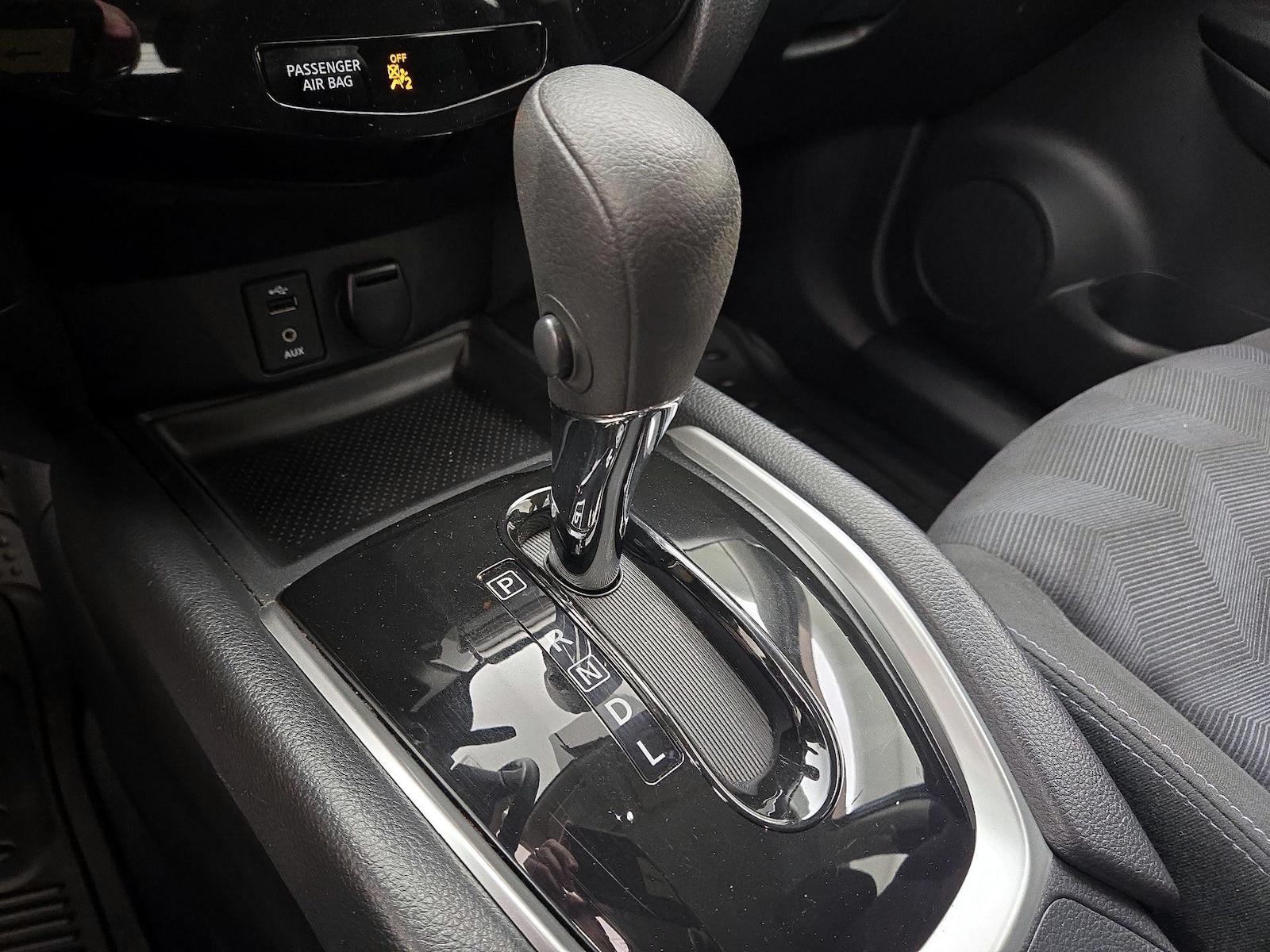 2015 Nissan Rogue S - Photo 18