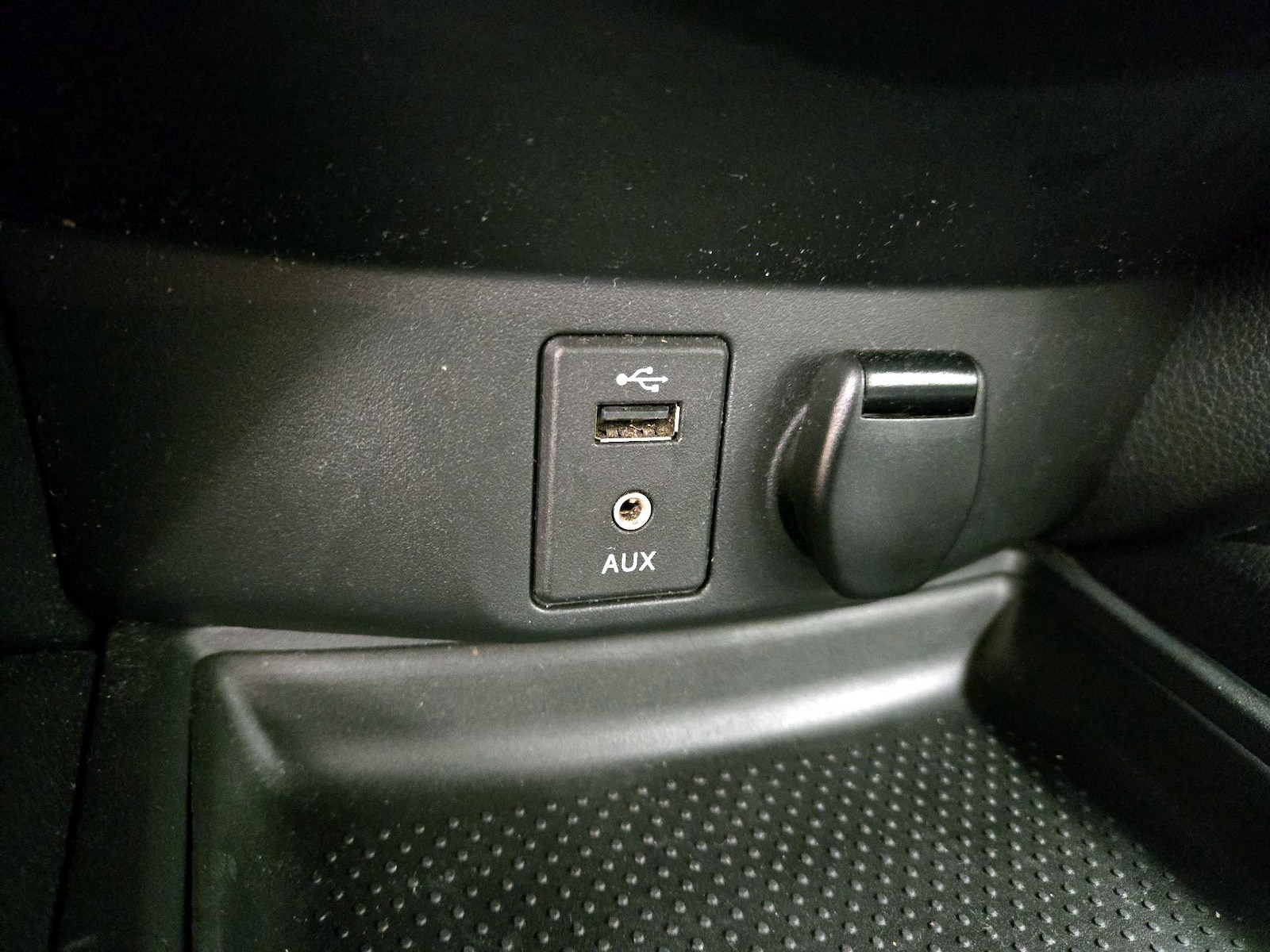 2015 Nissan Rogue S - Photo 19