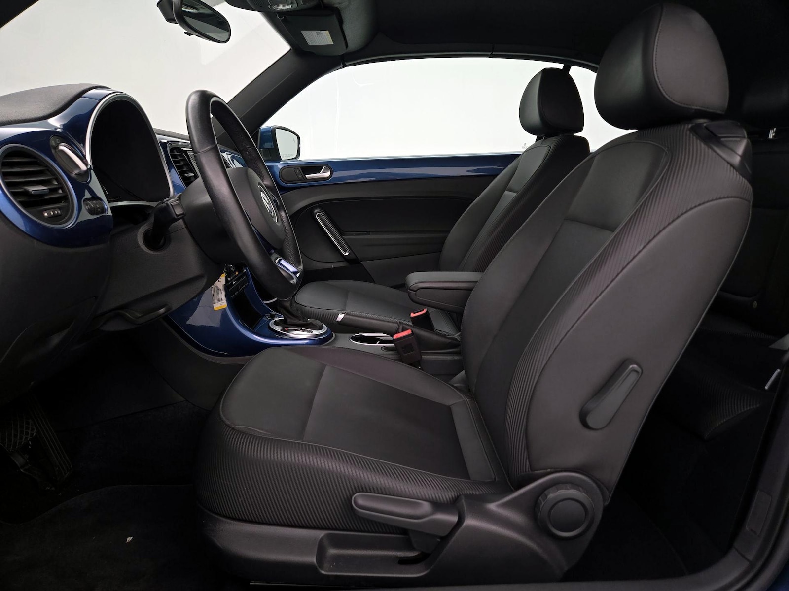 2019 Volkswagen Beetle S - Photo 12