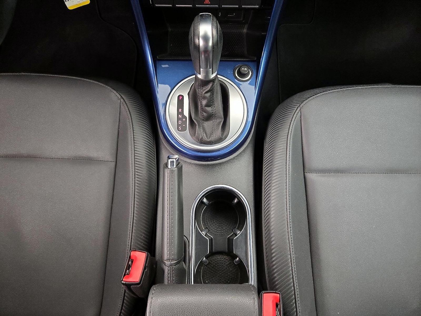 2019 Volkswagen Beetle S - Photo 18