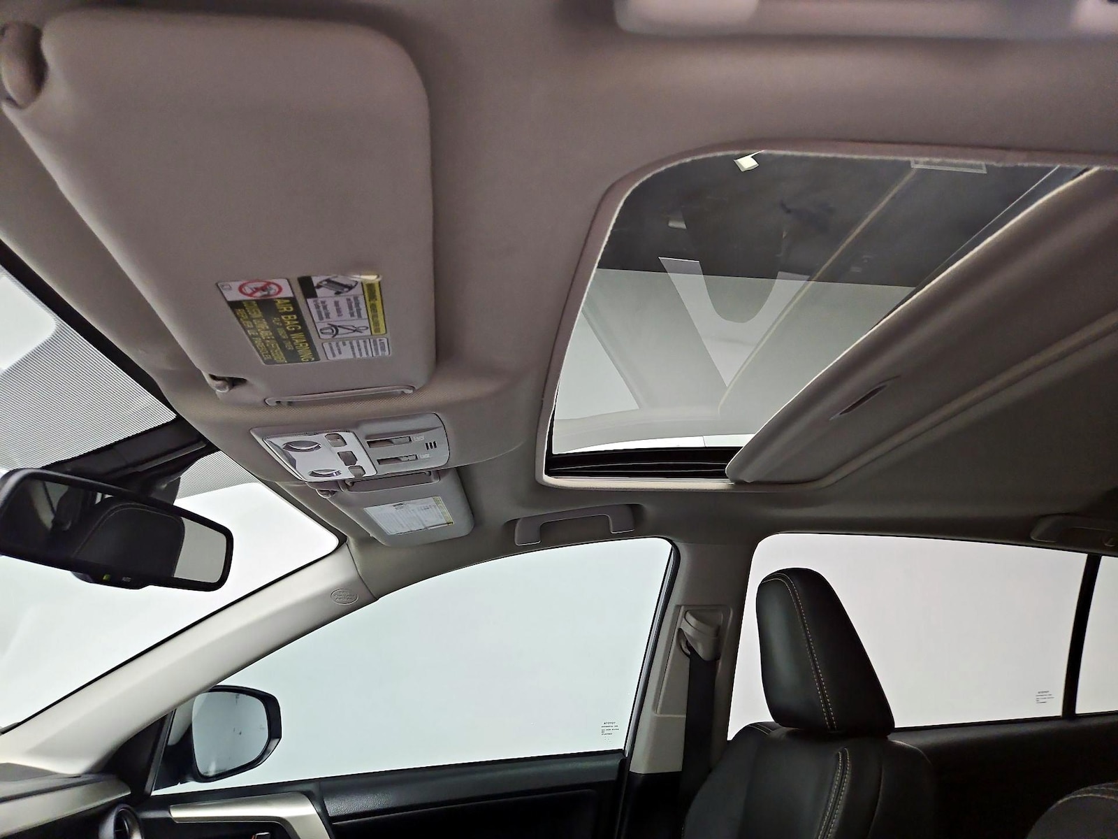Sunroof(s) & Overhead Airbags