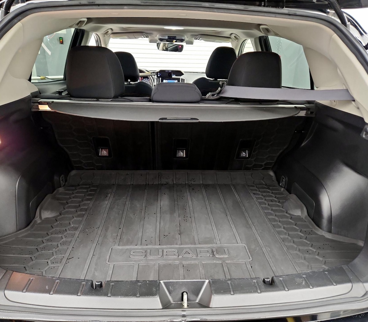 Trunk/Cargo (Seats Up)