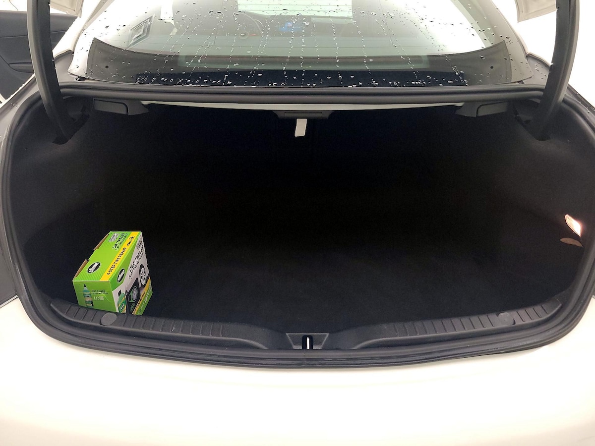 Trunk/Cargo (Seats Up)
