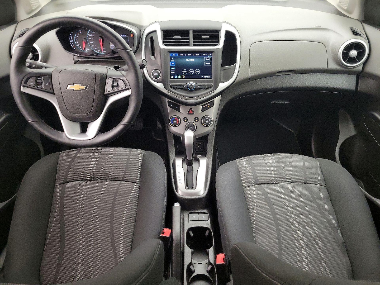 2019 Chevrolet Sonic LT - Photo 10
