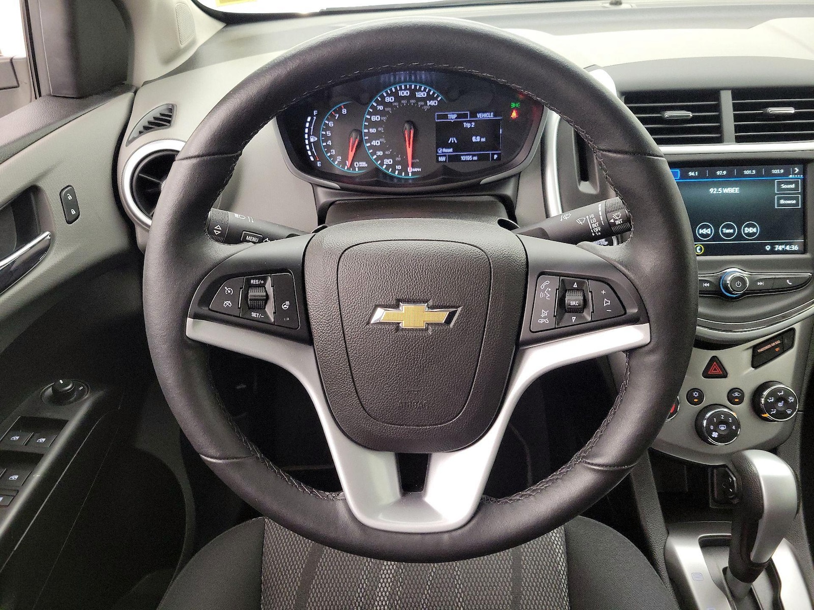 2019 Chevrolet Sonic LT - Photo 11