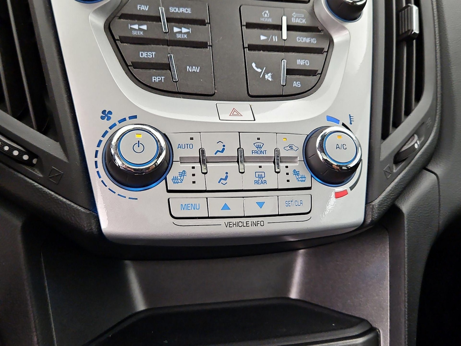 2016 Chevrolet Equinox LT - Photo 17
