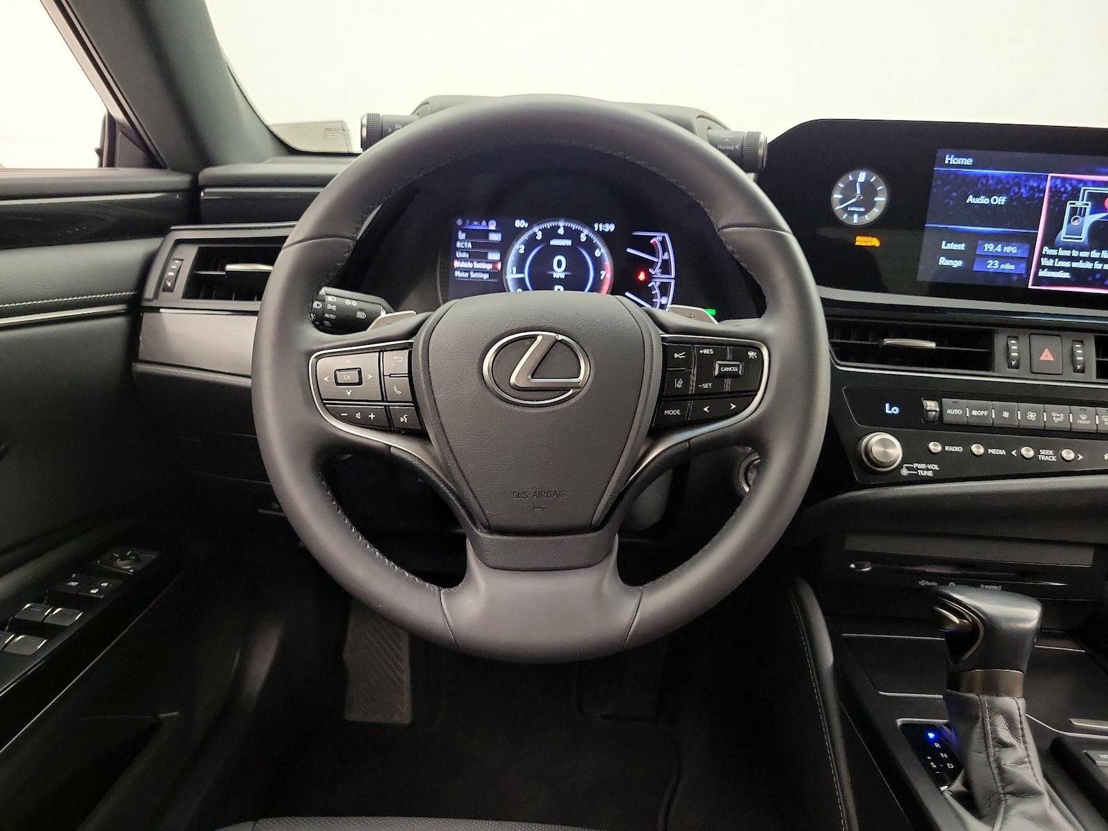 2022 Lexus ES 350 - Photo 11