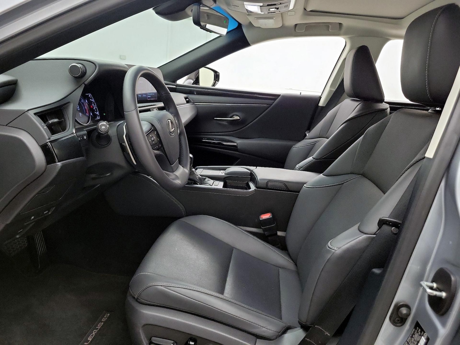 2022 Lexus ES 350 - Photo 12
