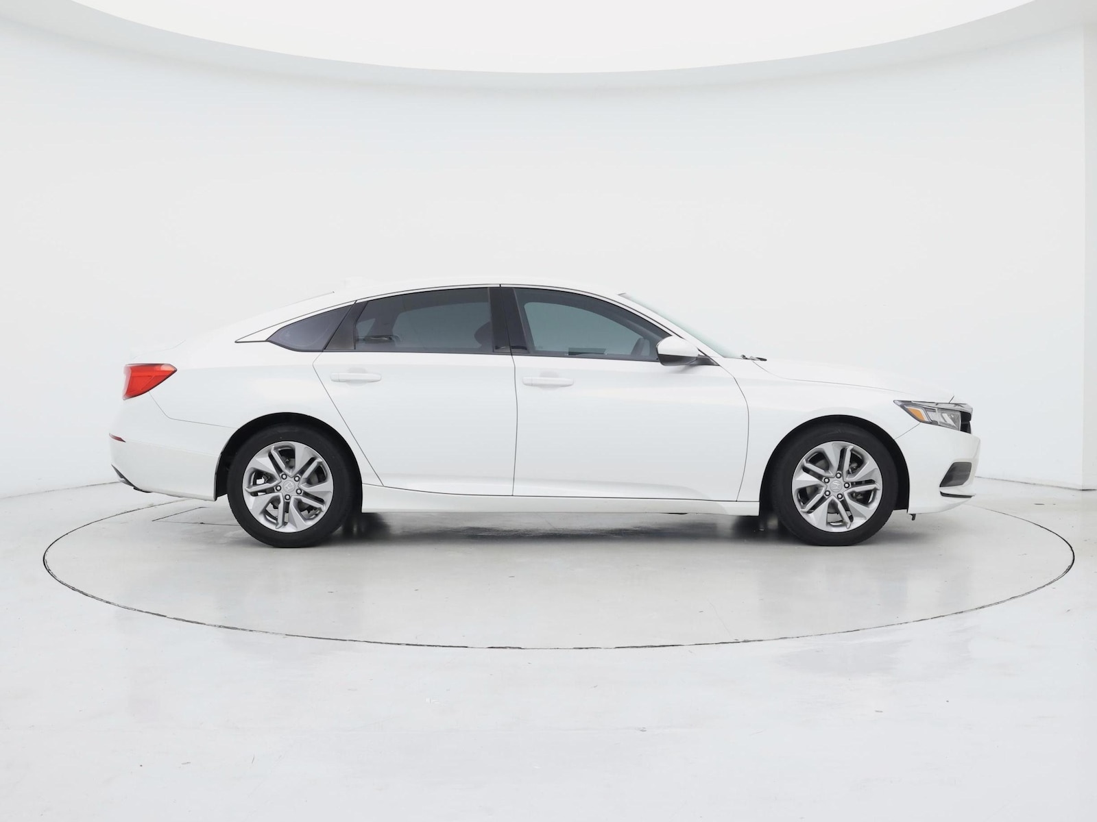 2020 Honda Accord LX - Photo 8