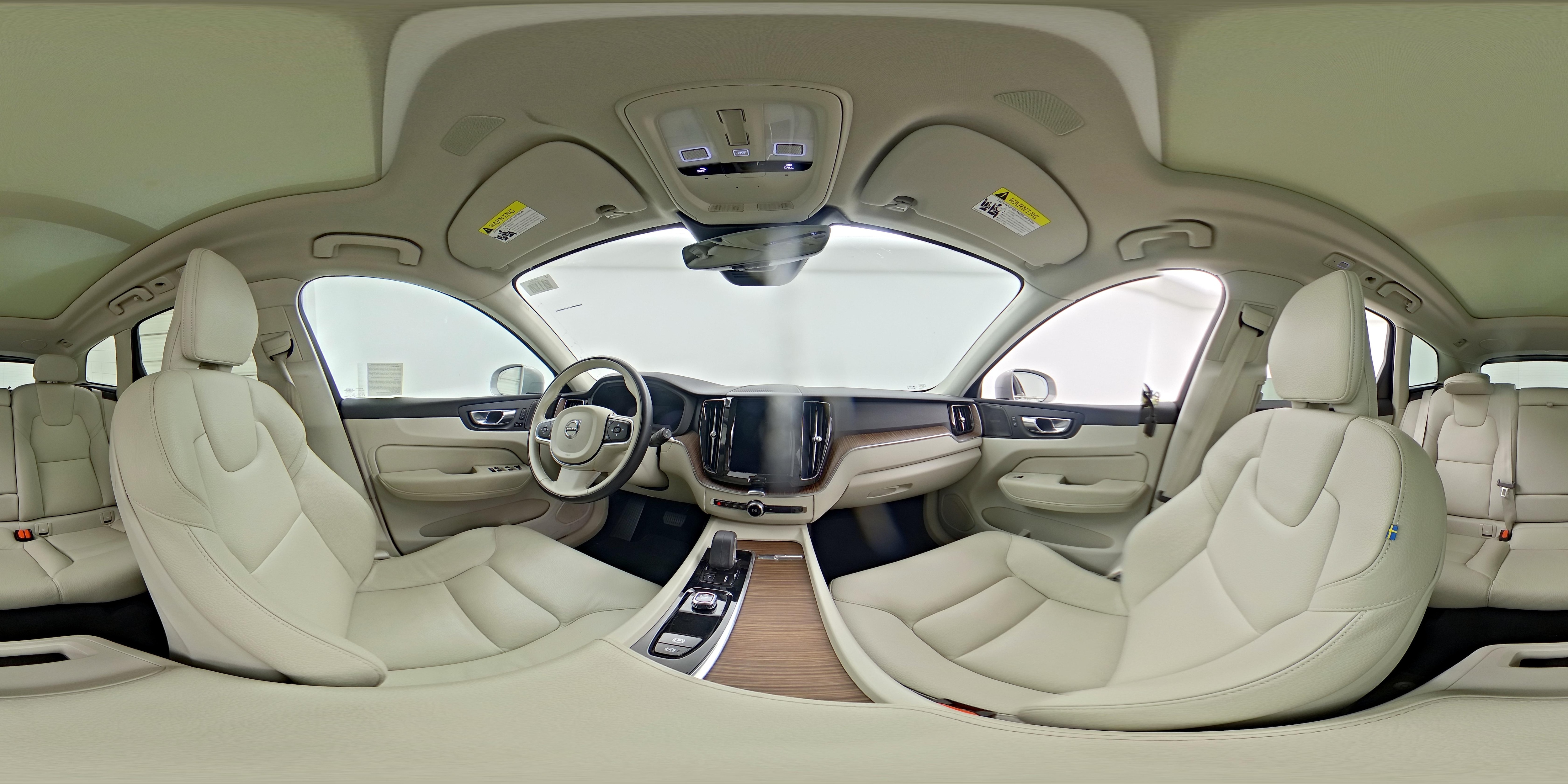 2022 Volvo XC60 Momentum - Photo 25