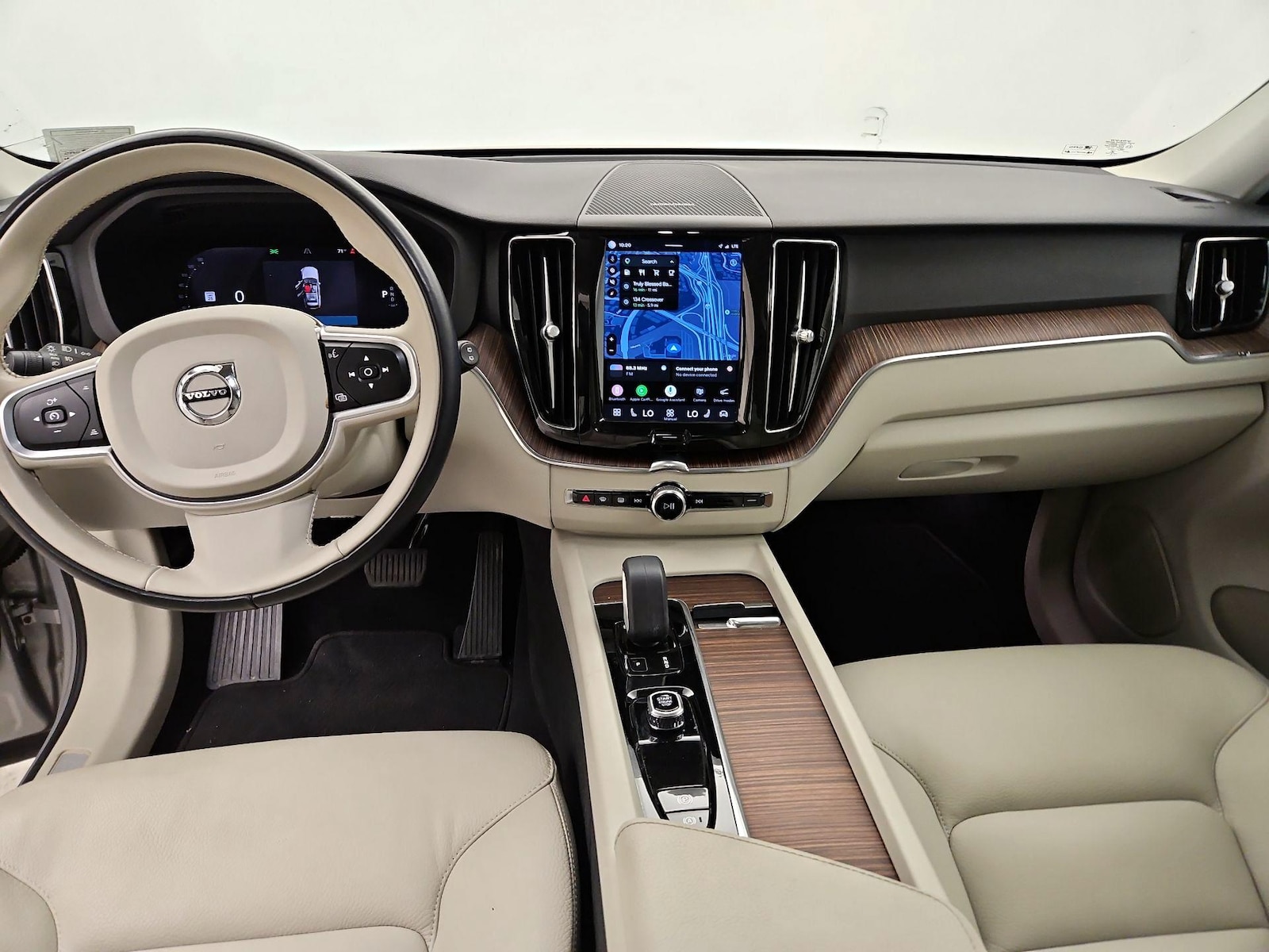 2022 Volvo XC60 Momentum - Photo 10